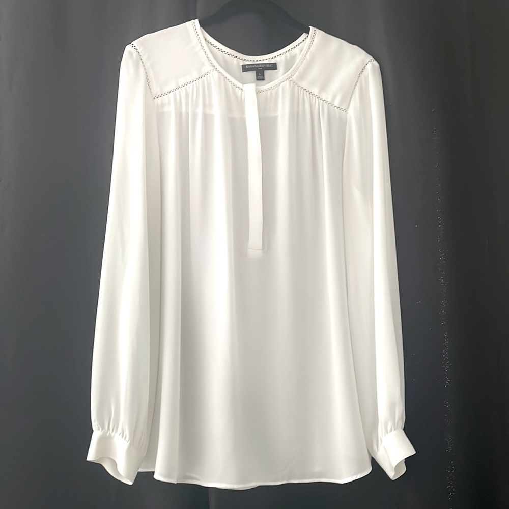 Banana Republic White long-sleeved, 3/4 button up blouse, size Large
